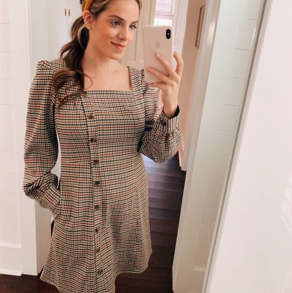Gal Meets Glam Brooke EUC size 4